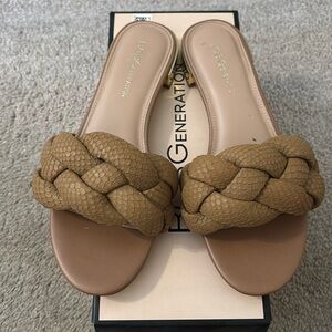 BCBG GENERATION Deelo sandals